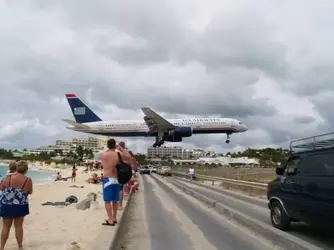 Maho_Beach.webp