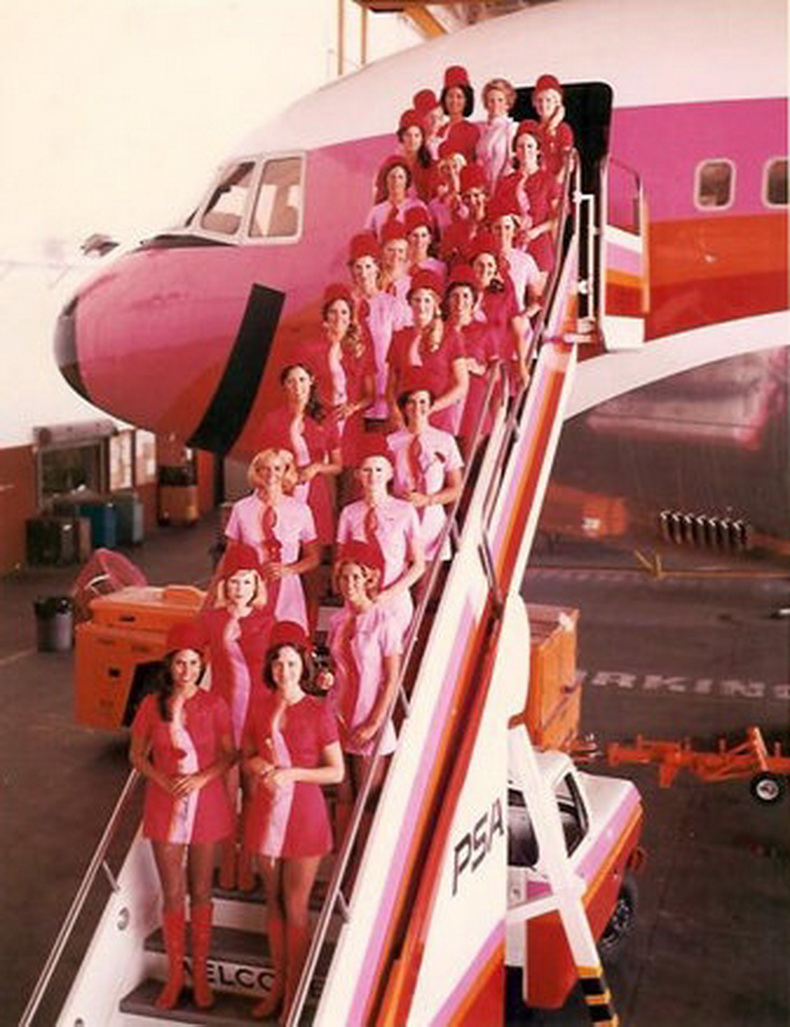 vintage_flight_attendants_psa_airlines.jpg