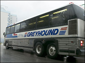 060628_greyhound_bus_300.jpg
