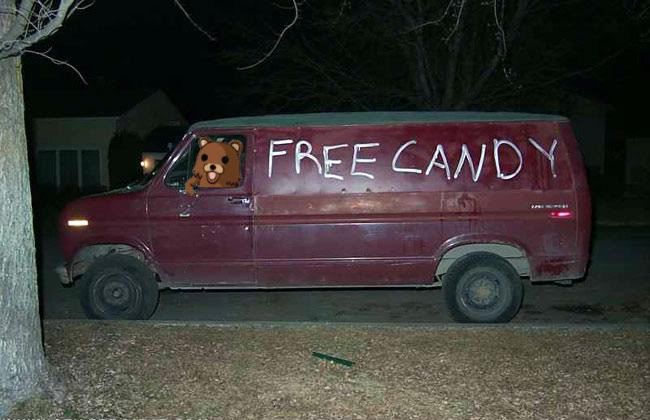 pedobear_free_candy_van.jpg