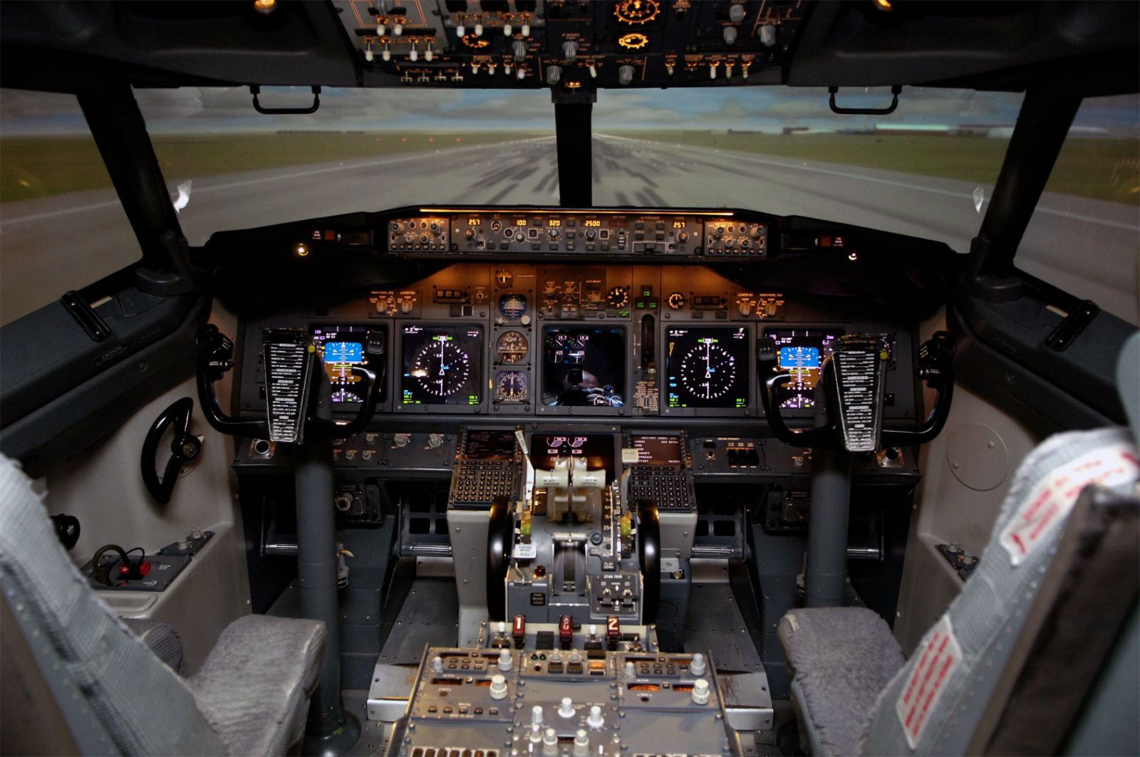 real-737ng-simulator.jpg